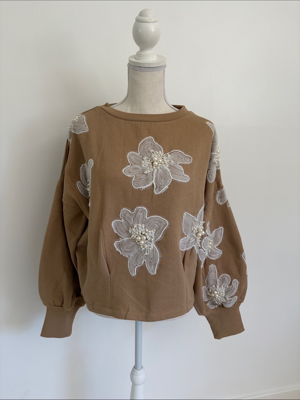 Ollari New York Embellished Floral Sweatshirt - Camel Large